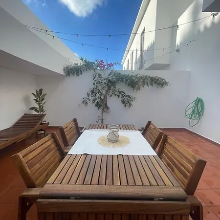 Casa Sonia Great Location Quiet Area Easy Access Holiday home *